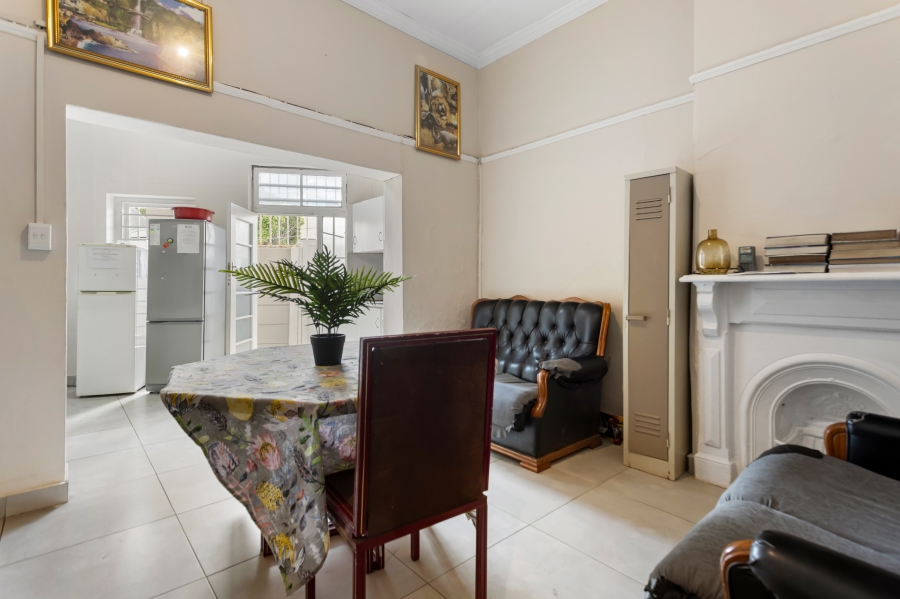 9 Bedroom Property for Sale in Observatory Western Cape